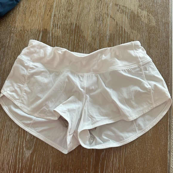 Lululemon Athletica White Athletic Shorts Lightweight Comfort - Picture 1 of 3